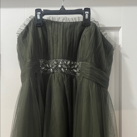 Strapless Olive Green Tulle Evening Gown Prom Worn once EUC Alfred Angelo Sz 14 - Picture 2 of 14